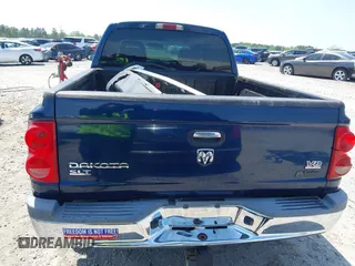 2005 Dodge Dakota SLT with VIN 1D7HW48N05S113487, listed as a IAAI auction lot 42029813 with 229,025 mi miles. Bid and sale history available at carsss.com. Image 17.