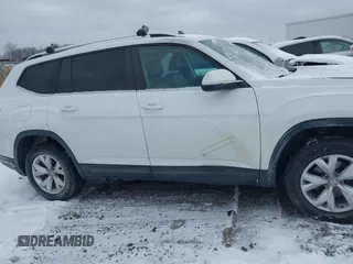 2018 Volkswagen Atlas SE z VIN 1V2LR2CA9JC543185, wystawiony jako IAAI lot #41293560 z przebiegiem 147 966 mil mil oraz . Historia ofert i sprzedaży dostępna na DreamBid. Obrazek 13.