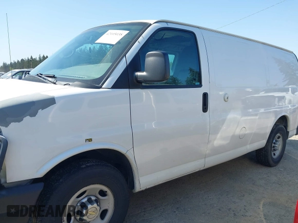 2012 Chevrolet Express Cargo Van with VIN 1GCWGFCB0C1117727, listed as a IAAI auction lot 42105038 with 204,472 mi miles. Bid and sale history available at carsss.com. Image 14.
