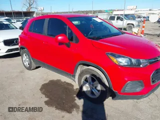 2020 Chevrolet Trax LS with VIN KL7CJKSB7LB352003, listed as a IAAI auction lot 41197201 with 84,000 mi miles. Bid and sale history available at carsss.com. Image 1.