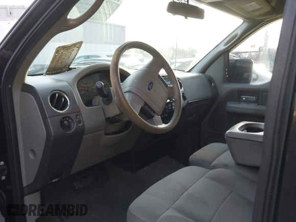 2007 Ford F-150 XL with VIN 1FTRF12W27NA65149, listed as a IAAI auction lot 41102740 with 230,647 mi miles. Bid and sale history available at carsss.com. Image 8.