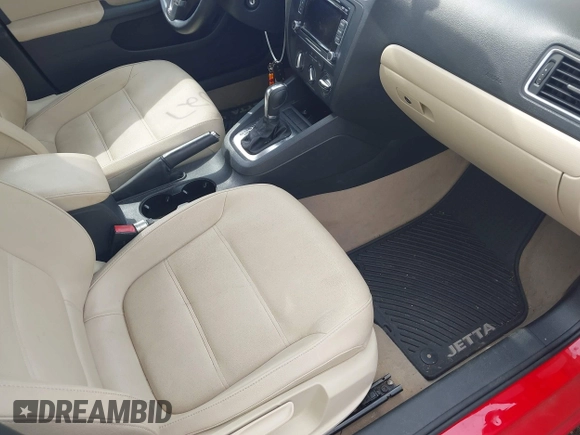 2012 Volkswagen Jetta SE with VIN 3VWDX7AJ0CM322455, listed as a IAAI auction lot 42279027 with 121,214 mi miles and . Bid and sale history available at DreamBid. Image 5.