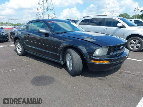 2005 Ford Mustang Deluxe with VIN 1ZVFT80NX55128751, listed as a IAAI auction lot 42739520 with 180,913 mi miles and . Bid and sale history available at DreamBid. Image 1.