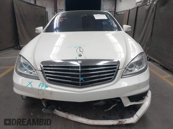 2011 Mercedes-Benz S 63 AMG with VIN WDDNG7EB7BA402556, listed as a IAAI auction lot 42097570 with 77,145 mi miles and . Bid and sale history available at DreamBid. Image 12.