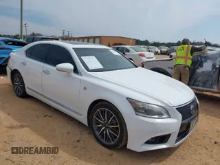 2013 Lexus LS 460 z VIN JTHCL5EF5D5016815, wystawiony jako IAAI lot #41794829 z przebiegiem 224 029 mil mil oraz . Historia ofert i sprzedaży dostępna na DreamBid. Obrazek 1.