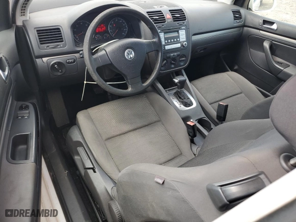2007 Volkswagen Rabbit with VIN WVWBS71KX7W154086, listed as a Copart auction lot 69996614 with 106,156 mi miles and Clean Title. Bid and sale history available at carsss.com. Image 8.