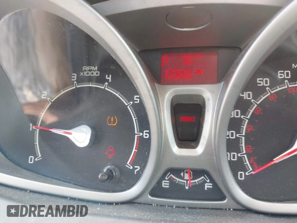 2012 Ford Fiesta SE z VIN 3FADP4BJ4CM155538, wystawiony jako IAAI lot #42352703 z przebiegiem 100 666 mil mil oraz . Historia ofert i sprzedaży dostępna na DreamBid. Obrazek 7.