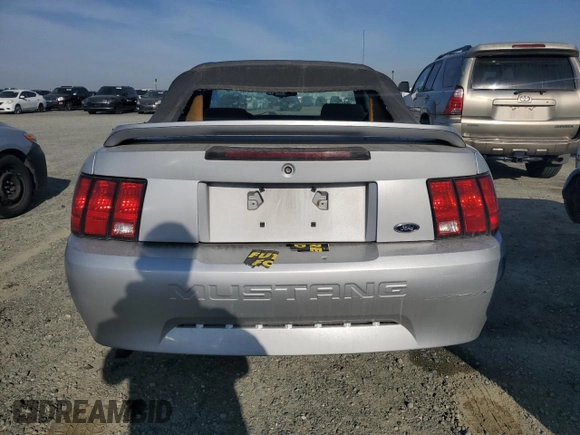 2000 Ford Mustang with VIN 1FAFP4441YF169212, listed as a Copart auction lot 83666634 with 114,252 mi miles and Clean Title. Bid and sale history available at carsss.com. Image 6.