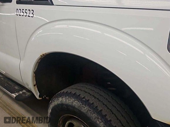 2011 Ford F-250 XL z VIN 1FT7X2B62BEC17045, wystawiony jako IAAI lot #42851395 z przebiegiem 73 355 mil mil oraz . Historia ofert i sprzedaży dostępna na DreamBid. Obrazek 12.