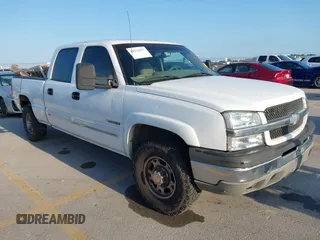 2003 Chevrolet Silverado 1500HD LS z VIN 1GCGC13U63F242884, wystawiony jako IAAI lot #42222977 z przebiegiem 240 701 mil mil oraz . Historia ofert i sprzedaży dostępna na DreamBid. Obrazek 1.