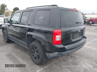 2013 Jeep Patriot Sport with VIN 1C4NJPBA4DD270395, listed as a IAAI auction lot 42065128 with 116,202 mi miles and . Bid and sale history available at carsss.com. Image 3.