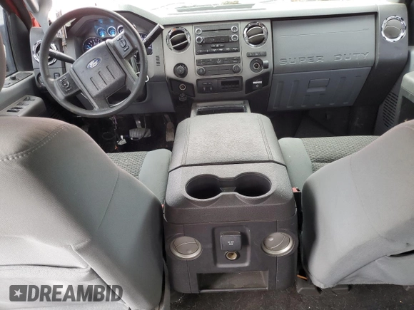 2012 Ford F-250 XL z VIN 1FT7W2B61CED21708, wystawiony jako Copart lot #51152275 z przebiegiem 255 097 mil mil oraz Nie do naprawy • Non repairable. Historia ofert i sprzedaży dostępna na DreamBid. Obrazek 8.