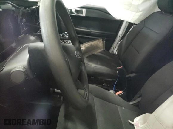 2022 Ford Police Interceptor Utility z VIN 1FM5K8AB5NGB71335, wystawiony jako Copart lot #64395794 z przebiegiem Nie podano mil oraz Szkody całkowita. Historia ofert i sprzedaży dostępna na DreamBid. Obrazek 7.