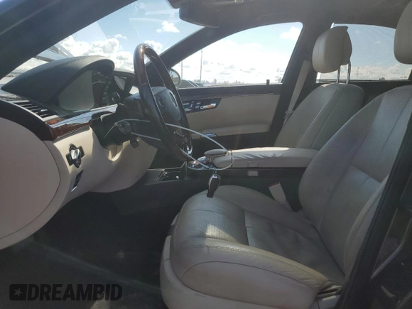 2009 Mercedes-Benz S with VIN WDDNF84XX9A277889, listed as a Copart auction lot 54190355 with 205,362 mi miles and Clean Title. Bid and sale history available at DreamBid. Image 7.