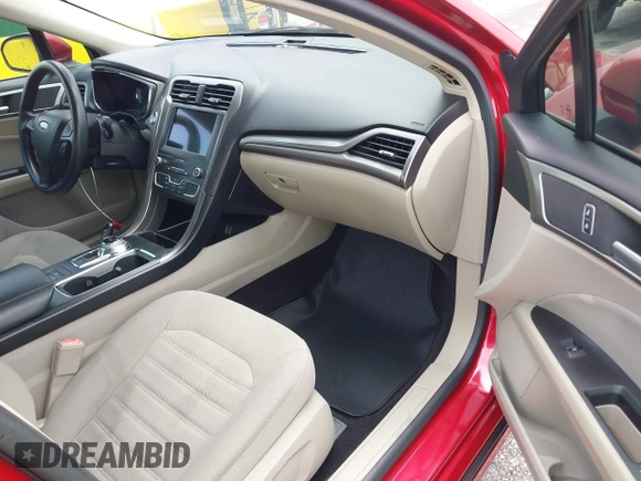 2020 Ford Fusion SE with VIN 3FA6P0HDXLR160183, listed as a IAAI auction lot 42623508 with 89,914 mi miles and . Bid and sale history available at DreamBid. Image 5.