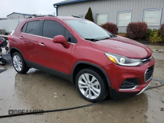 2018 Chevrolet Trax Premier with VIN 3GNCJRSB9JL151881, listed as a Copart auction lot 84056074 with 47,608 mi miles and Salvage Title. Bid and sale history available at carsss.com. Image 4.