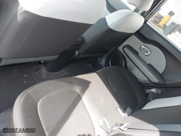 2017 Kia Soul with VIN KNDJN2A20H7443110, listed as a IAAI auction lot 41799843 with 27,452 mi miles. Bid and sale history available at carsss.com. Image 8.