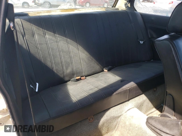 1983 BMW 3 Series z VIN WBAAG4302D8074477, wystawiony jako Copart lot #73425814 z przebiegiem 287 780 mil mil oraz Tytuł czysty. Historia ofert i sprzedaży dostępna na DreamBid. Obrazek 10.