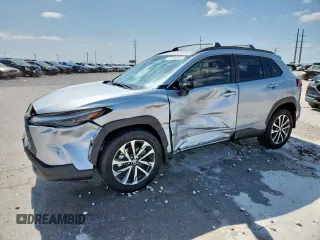 2025 Toyota Corolla Cross XLE with VIN 7MUEAAAG1SV131044, listed as a Copart auction lot 60144545 with 679 mi miles and Salvage title. Bid and sale history available at DreamBid. Image 1.