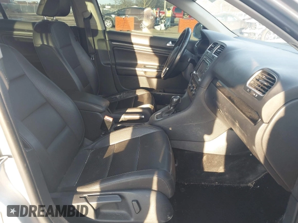 2012 Volkswagen Jetta SportWagen TDI w/Sunroof with VIN 3VWPL7AJ0CM700623, listed as a IAAI auction lot 41758049 with 126,199 mi miles. Bid and sale history available at carsss.com. Image 5.