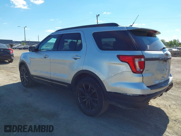 2018 Ford Explorer XLT with VIN 1FM5K8D85JGC40261, listed as a IAAI auction lot 40551477 with 70,177 mi miles and . Bid and sale history available at DreamBid. Image 3.