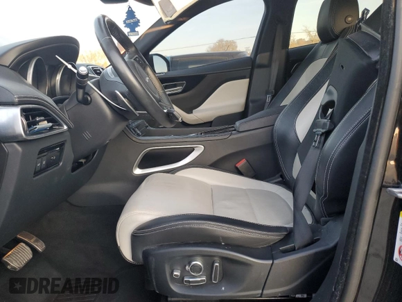 2018 Jaguar F-Pace 30t R-Sport z VIN SADCL2GX1JA287528, wystawiony jako Copart lot #82124544 z przebiegiem 51 720 mil mil oraz Szkoda całkowita • Salvage title. Historia ofert i sprzedaży dostępna na DreamBid. Obrazek 7.