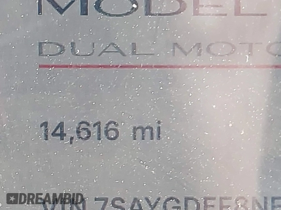2022 Tesla Model Y Performance z VIN 7SAYGDEF8NF494753, wystawiony jako IAAI lot #41692464 z przebiegiem 14 616 mil mil oraz . Historia ofert i sprzedaży dostępna na DreamBid. Obrazek 15.