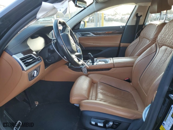2020 BMW 7 Series 740i xDrive with VIN WBA7T4C04LCD18344, listed as a Copart auction lot 82823384 with 0 mi miles and Salvage Title. Bid and sale history available at carsss.com. Image 7.