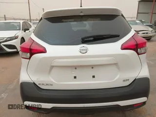 2019 Nissan Kicks SV with VIN 3N1CP5CU0KL471126, listed as a IAAI auction lot 41685950 with 59,960 mi miles. Bid and sale history available at carsss.com. Image 16.