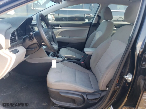 2019 Hyundai Elantra SE with VIN 5NPD74LF2KH489124, listed as a Copart auction lot 60261664 with 104,666 mi miles and Salvage Title. Bid and sale history available at carsss.com. Image 7.