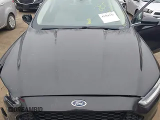 2013 Ford Fusion S with VIN 3FA6P0G76DR200904, listed as a IAAI auction lot 41568525 with 235,852 mi miles. Bid and sale history available at carsss.com. Image 10.