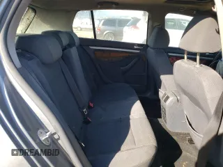 2008 Volkswagen Rabbit S с VIN WVWDB71KX8W132020, выставлен на аукционе Copart как лот 75615374 с пробегом Не указан миль и Чистый • Clean title. История ставок и продаж доступна на DreamBid. Изображение 10.