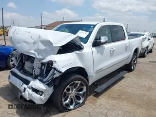 2024 Ram 1500 Limited z VIN 1C6SRFHTXRN208717, wystawiony jako IAAI lot #42372730 z przebiegiem 5 872 mil mil oraz . Historia ofert i sprzedaży dostępna na DreamBid. Obrazek 2.
