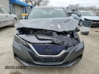 2021 Nissan LEAF SV z VIN 1N4AZ1CVXMC556009, wystawiony jako Copart lot #49451895 z przebiegiem 27 868 mil mil oraz Szkoda całkowita • Salvage title. Historia ofert i sprzedaży dostępna na DreamBid. Obrazek 5.