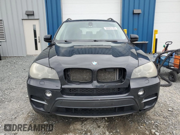2012 BMW X5 35i z VIN 5UXZV4C5XCL752071, wystawiony jako Copart lot #56623145 z przebiegiem 180 161 mil mil oraz Czysty tytuł • Clean title. Historia ofert i sprzedaży dostępna na DreamBid. Obrazek 5.