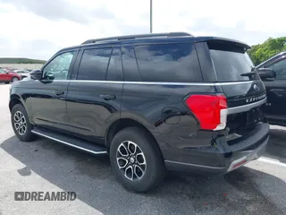 2022 Ford Expedition XLT with VIN 1FMJU1JT9NEA67323, listed as a IAAI auction lot 41716855 with 34,513 mi miles. Bid and sale history available at carsss.com. Image 3.