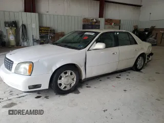 2004 Cadillac DeVille z VIN 1G6KD54Y84U137828, wystawiony jako Copart lot #53702265 z przebiegiem 156 439 mil mil oraz Szkody całkowita. Historia ofert i sprzedaży dostępna na DreamBid. Obrazek 1.