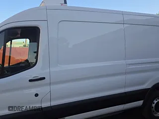 2019 Ford Transit z VIN 1FTYR2CM0KKA98621, wystawiony jako Copart lot #60940125 z przebiegiem 77 075 mil mil oraz Szkoda całkowita • Salvage title. Historia ofert i sprzedaży dostępna na DreamBid. Obrazek 11.