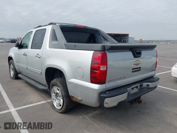 2011 Chevrolet Avalanche LS with VIN 3GNTKEE35BG252968, listed as a IAAI auction lot 42109433 with 117,352 mi miles and . Bid and sale history available at DreamBid. Image 3.