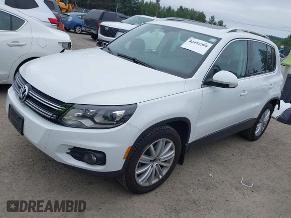 2016 Volkswagen Tiguan SE z VIN WVGBV7AX4GW508103, wystawiony jako IAAI lot #42473754 z przebiegiem 104 978 mil mil oraz . Historia ofert i sprzedaży dostępna na DreamBid. Obrazek 2.