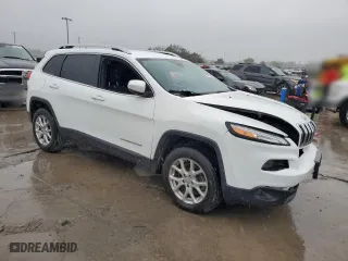 2016 Jeep Cherokee Altitude with VIN 1C4PJMCB9GW375215, listed as a Copart auction lot 80031964 with 116,076 mi miles and Salvage Title. Bid and sale history available at carsss.com. Image 4.