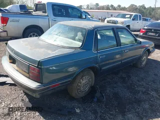 1993 Oldsmobile Cutlass Ciera S with VIN 1G3AG55N5P6317040, listed as a IAAI auction lot 41777055 with 208,984 mi miles and . Bid and sale history available at DreamBid. Image 4.