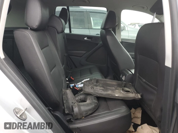 2017 Volkswagen Tiguan S with VIN WVGBV7AXXHK000128, listed as a Copart auction lot 47925435 with 140,257 mi miles and Clean Title. Bid and sale history available at DreamBid. Image 11.