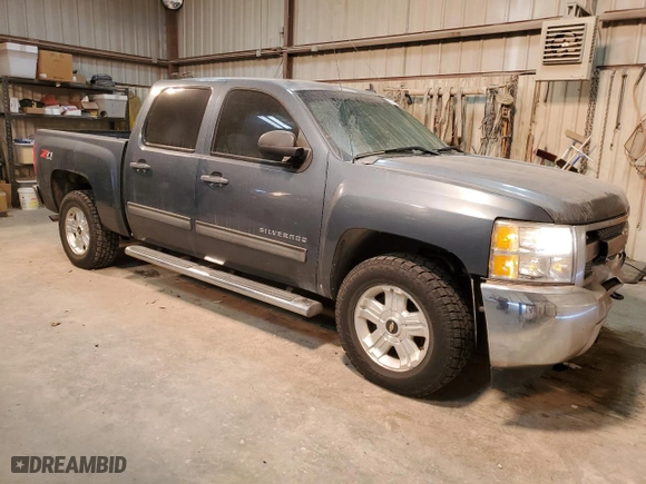 2012 Chevrolet Silverado 1500 LT with VIN 1GCPKSE72CF225385, listed as a Copart auction lot 87065864 with 141,282 mi miles and Salvage Title. Bid and sale history available at carsss.com. Image 4.
