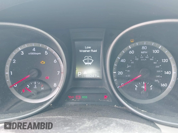 2014 Hyundai Santa Fe with VIN 5XYZUDLB6EG213889, listed as a IAAI auction lot 42036202 with 188,247 mi miles and . Bid and sale history available at DreamBid. Image 7.