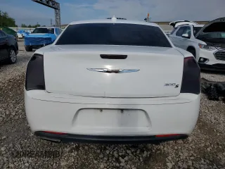 2015 Chrysler 300 Limited z VIN 2C3CCAAG4FH807121, wystawiony jako Copart lot #56182435 z przebiegiem 229 965 mil mil oraz Czysty tytuł • Clean title. Historia ofert i sprzedaży dostępna na DreamBid. Obrazek 6.