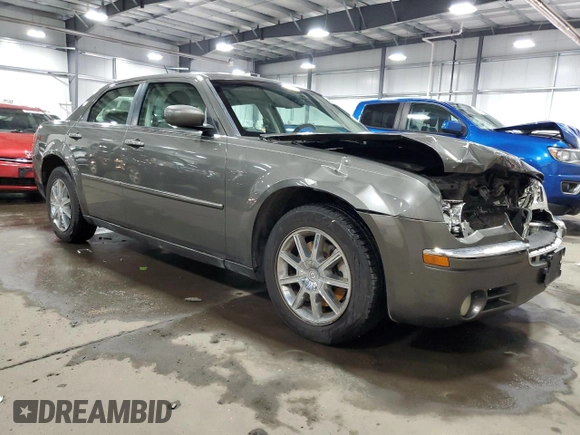 2008 Chrysler 300 with VIN 2C3LK33G98H128797, listed as a Copart auction lot 46421415 with 138,313 mi miles and Salvage title. Bid and sale history available at DreamBid. Image 4.