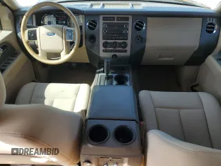 2011 Ford Expedition XLT z VIN 1FMJU1H58BEF05171, wystawiony jako Copart lot #50870025 z przebiegiem 189 661 mil mil oraz Szkoda całkowita • Salvage title. Historia ofert i sprzedaży dostępna na DreamBid. Obrazek 8.