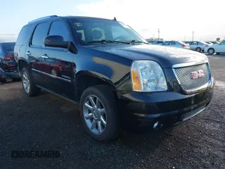 2013 GMC Yukon Denali with VIN 1GKS2EEF9DR208591, listed as a IAAI auction lot 41802138 with 160,371 mi miles. Bid and sale history available at carsss.com. Image 1.