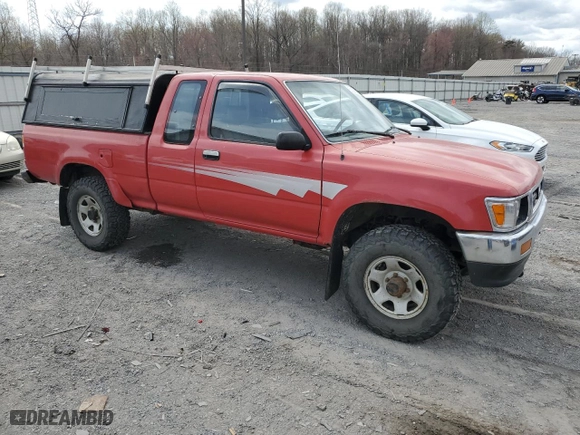 1992 Toyota 4WD Pickups DLX with VIN JT4VN13D8N5076488, listed as a Copart auction lot 51291185 with 171767 miles and Clean Title. Bid and sale history available at carsss.com. Image 4.